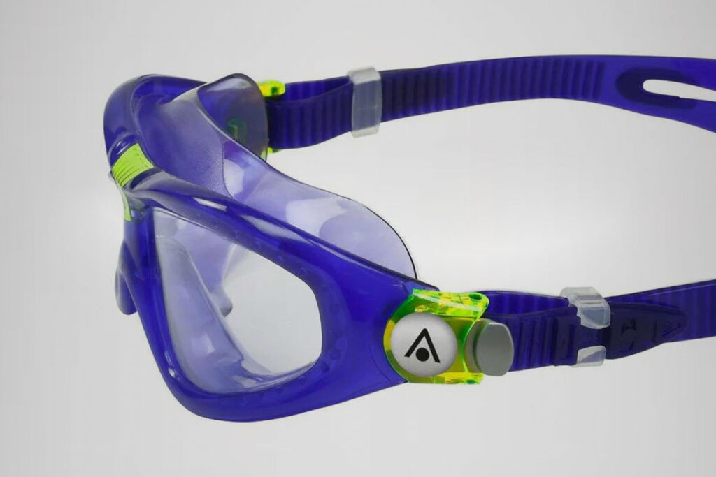 swim spas - goggles